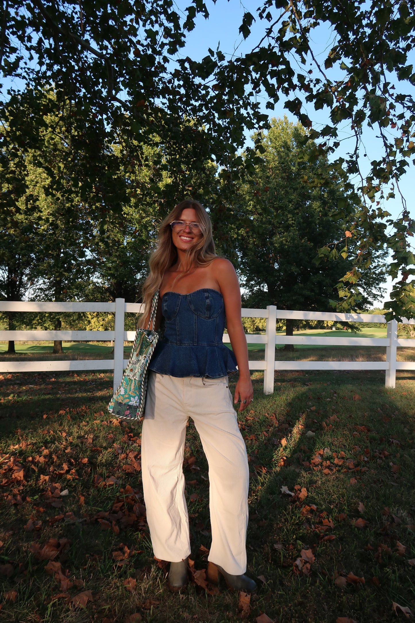 Dreaming Corduroy Barrel Jeans