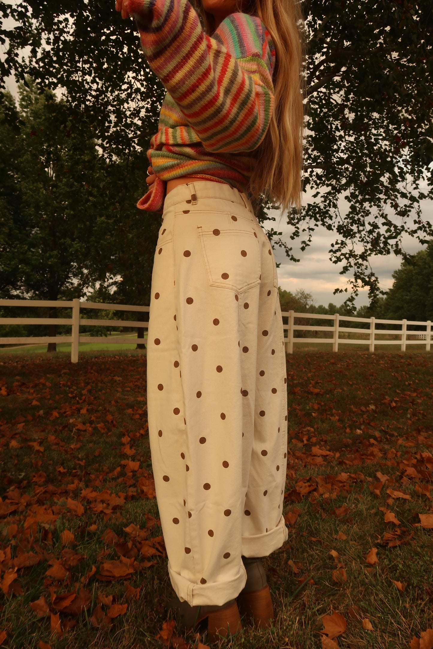 Latte Dot Barrel Jeans