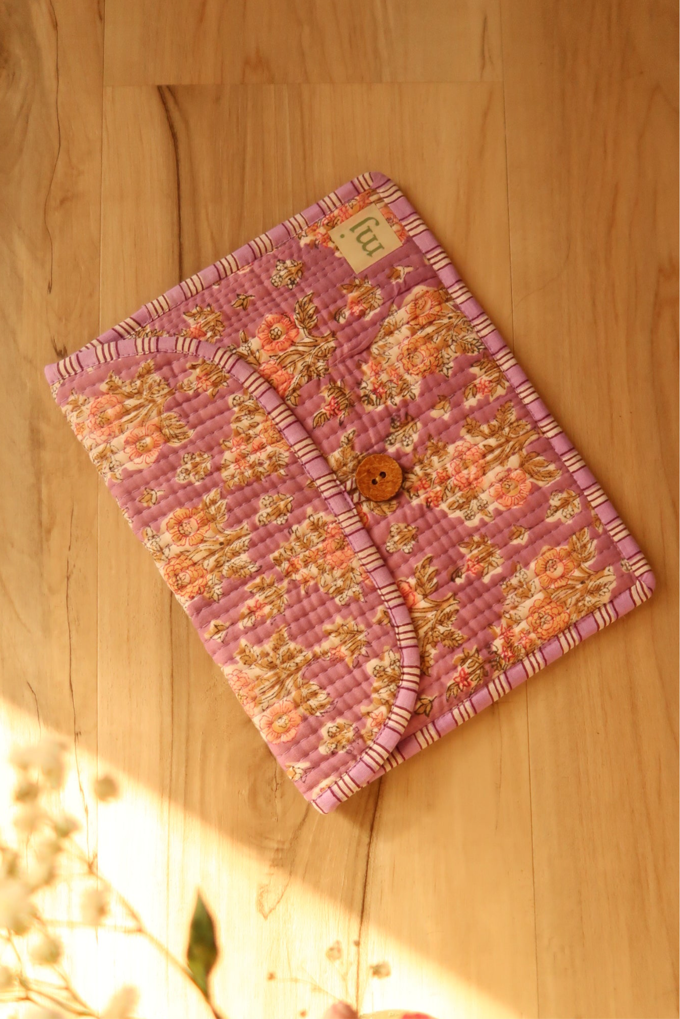 Mabel Quilted Kindle Sleeve