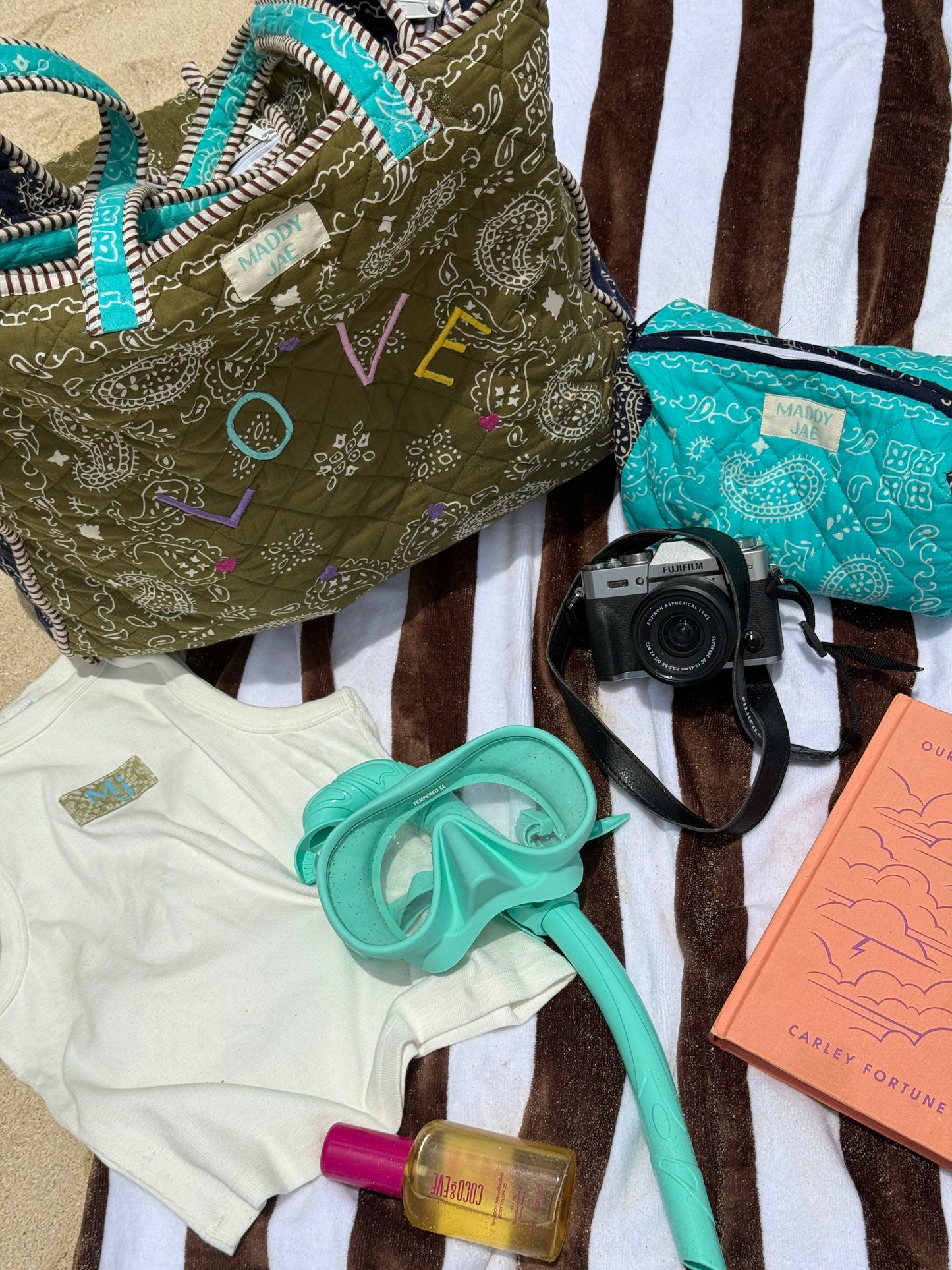 Reef Patchwork "LOVE" Quilted Dote Bag