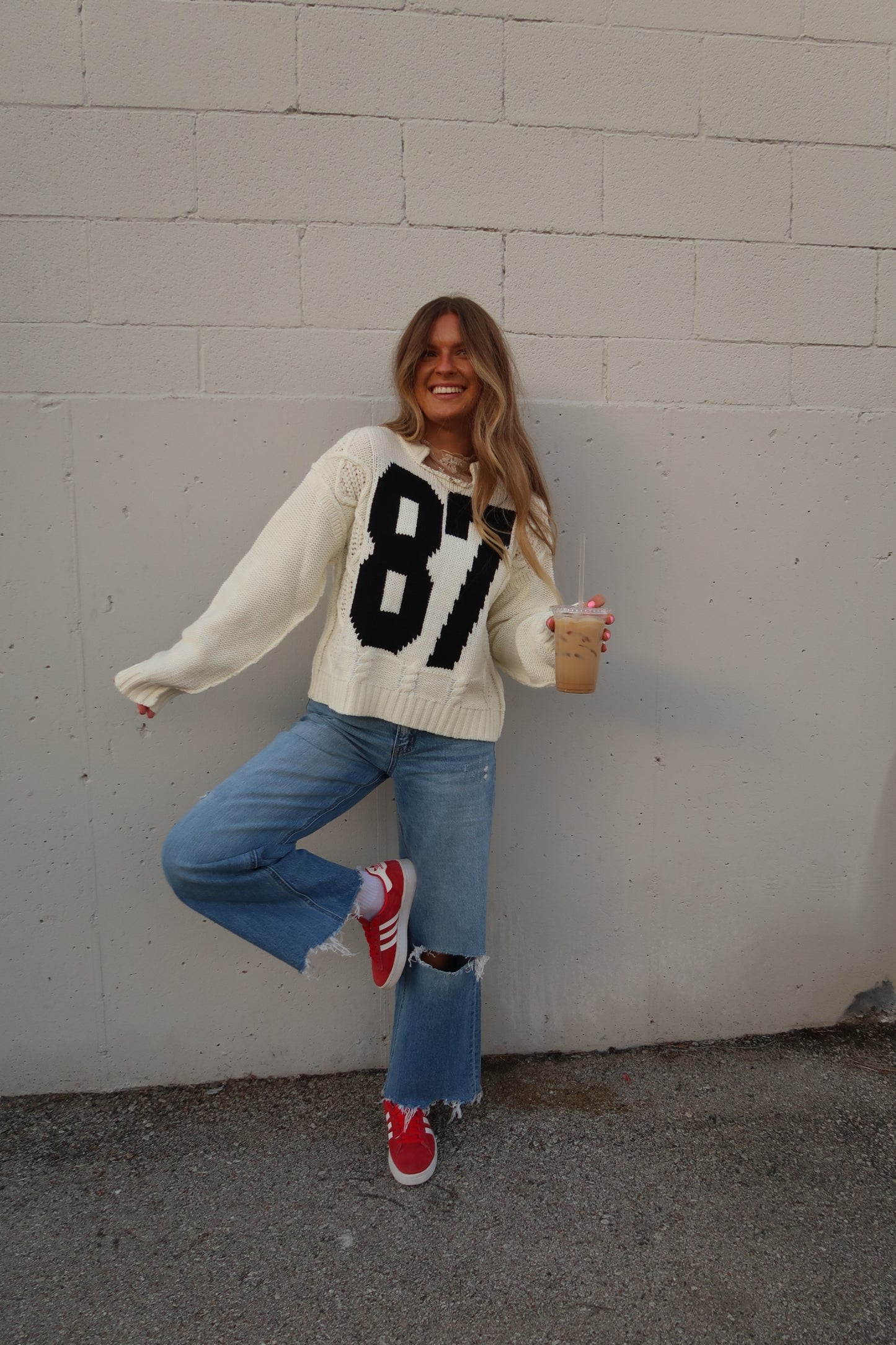 87 Cream pullover