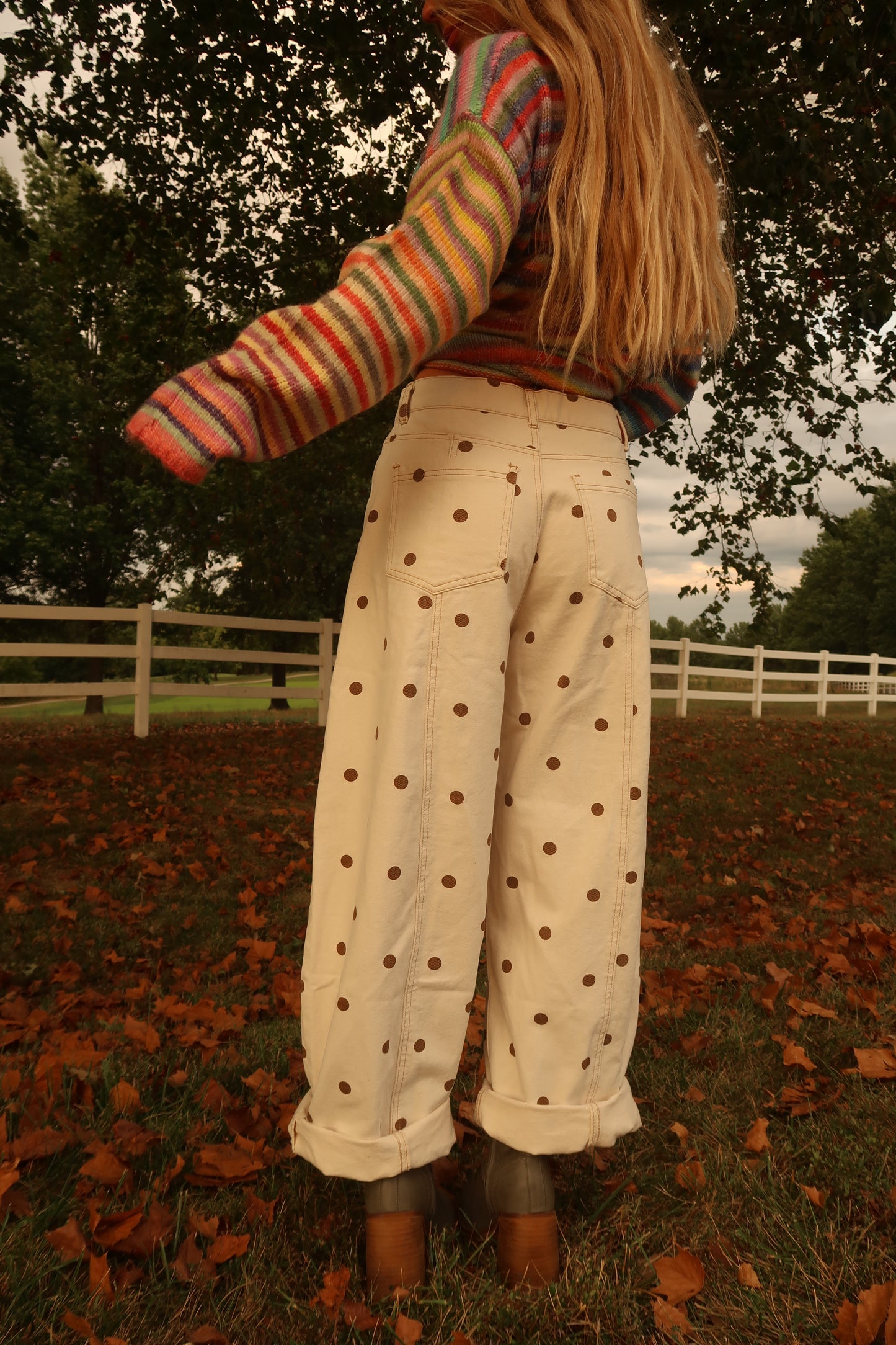 Latte Dot Barrel Jeans