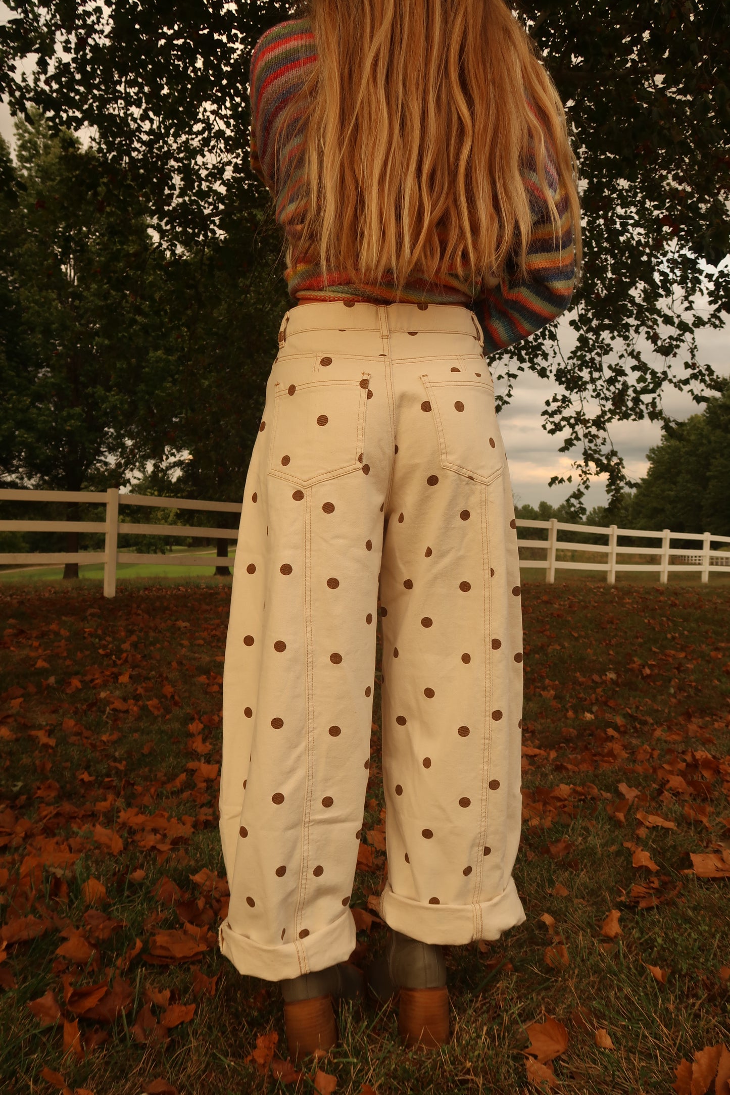 Latte Dot Barrel Jeans