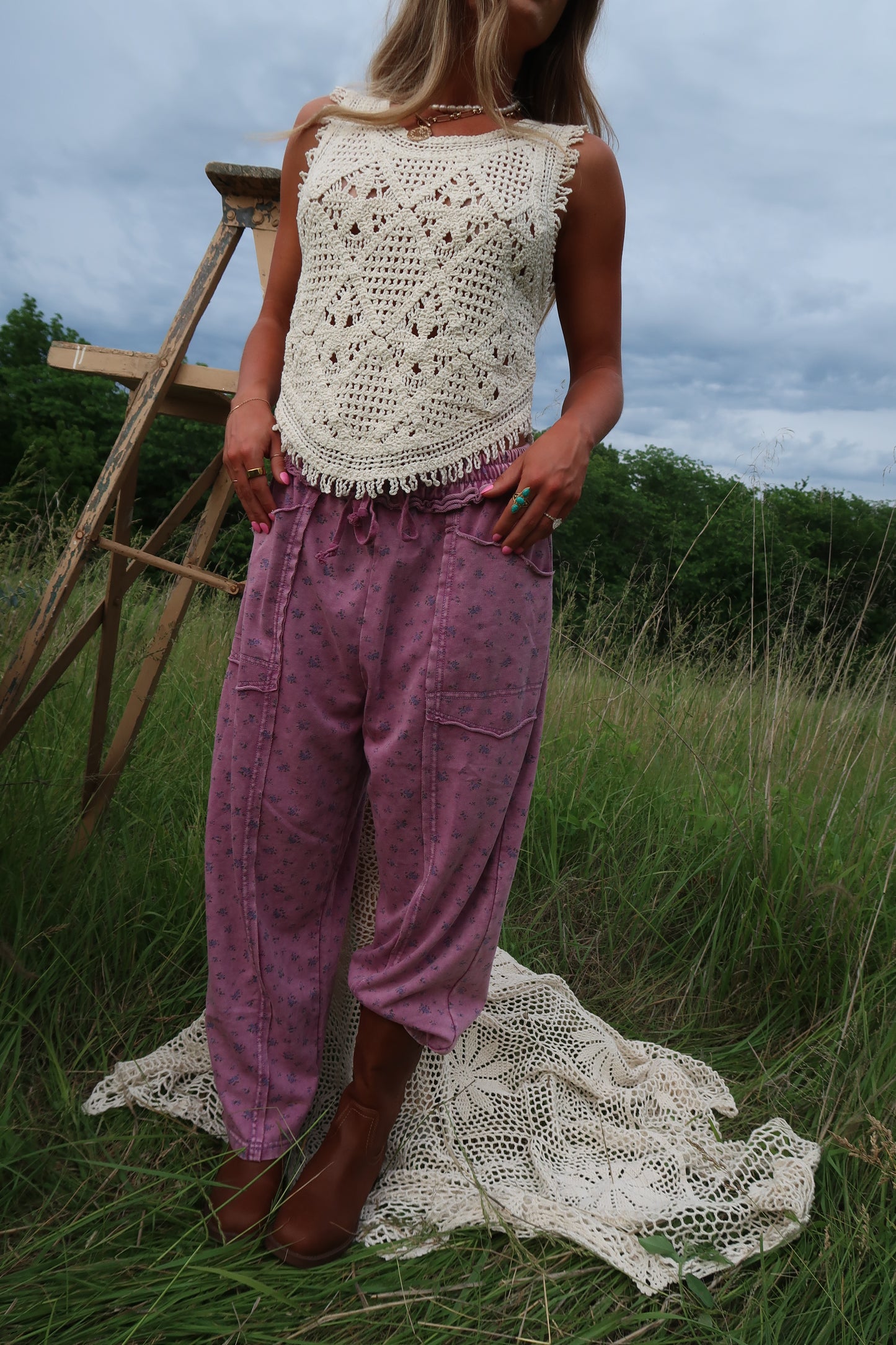 Orchid Glow Ditsy Floral Barrel Sweats