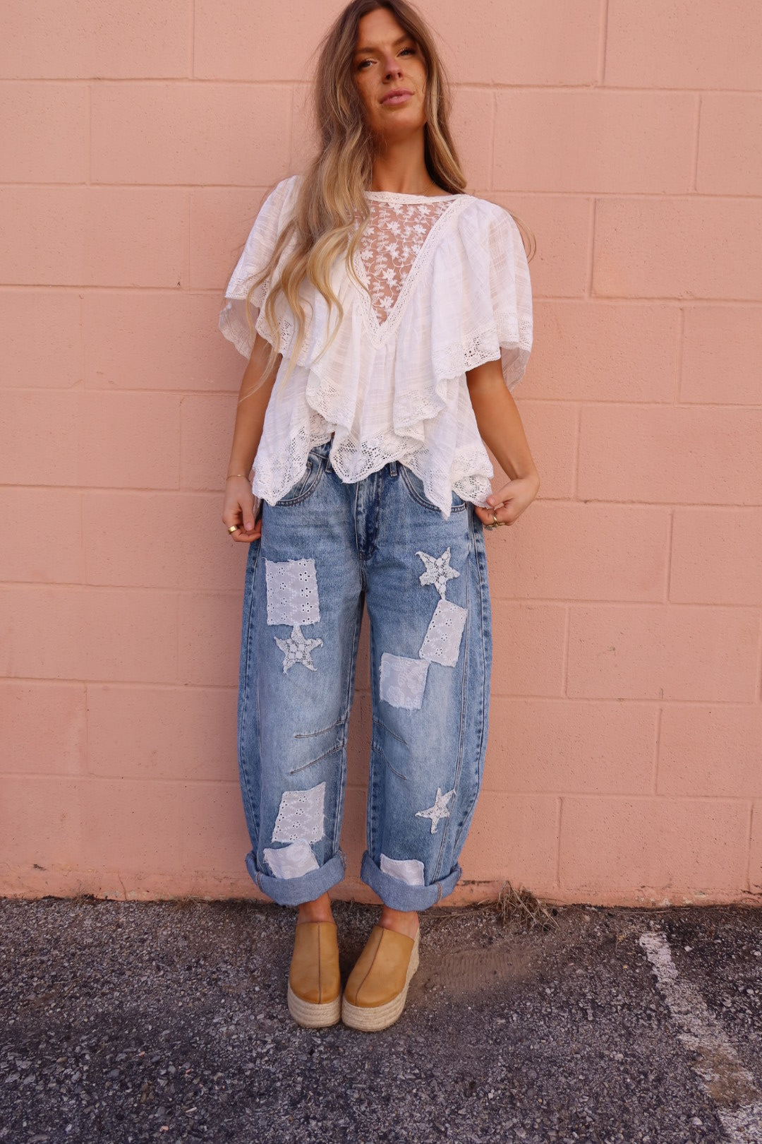 Frankie Eyelet Barrel Jeans