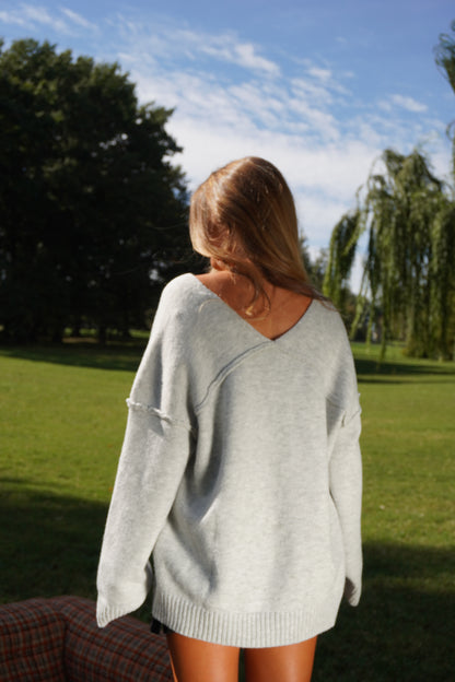 Heahtered v-neck Sweater
