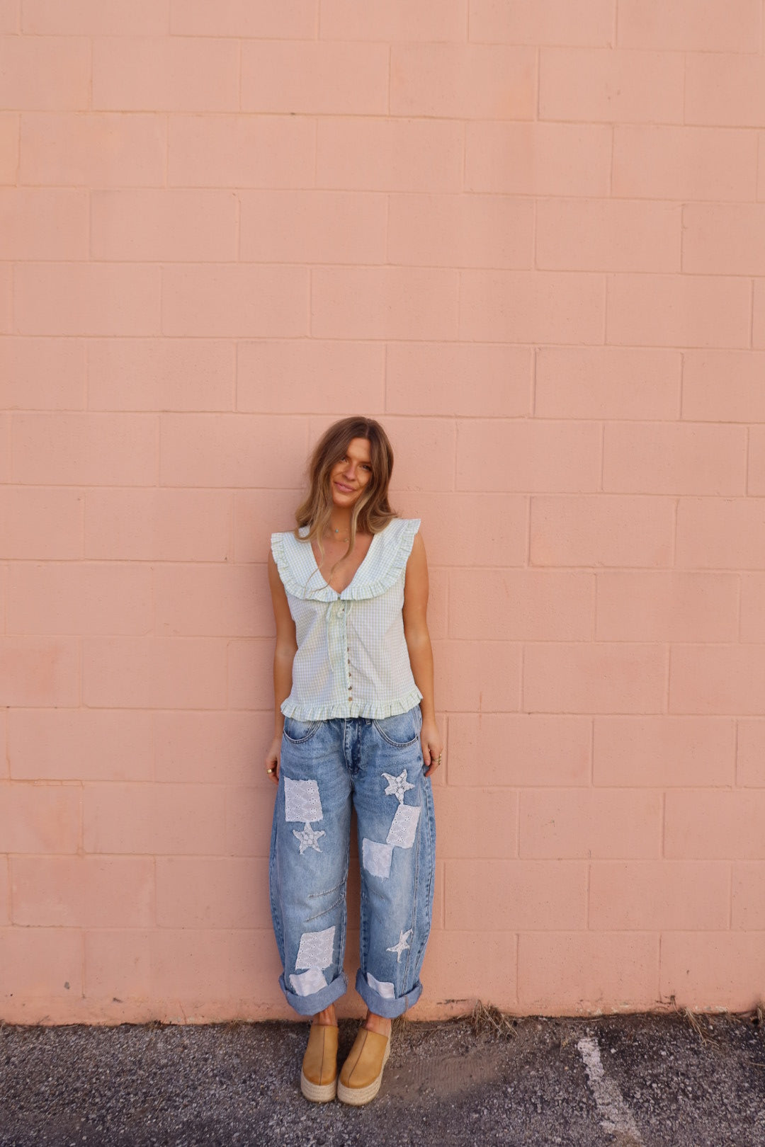 Frankie Eyelet Barrel Jeans