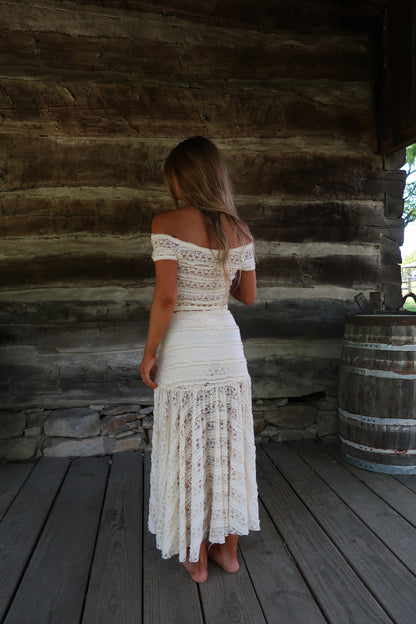 Cream Keepsake Top