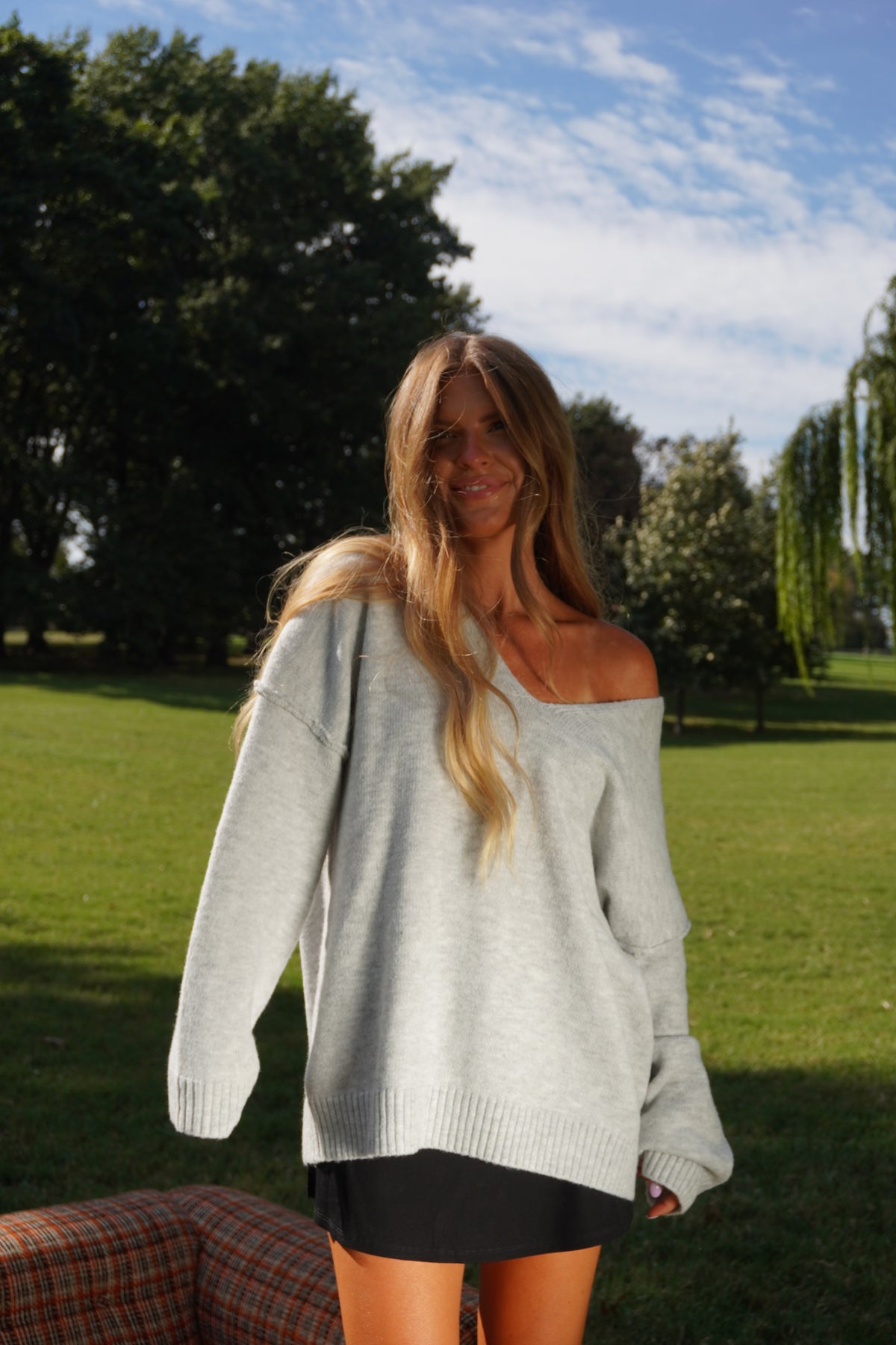 Heahtered v-neck Sweater