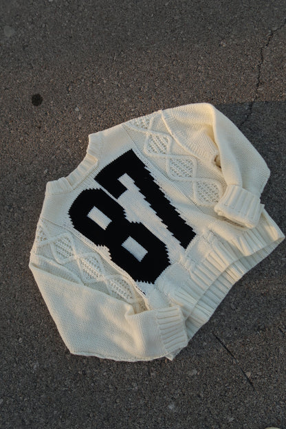 87 Cream pullover