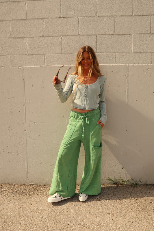 Evergreen Wide Leg Cargo Pant