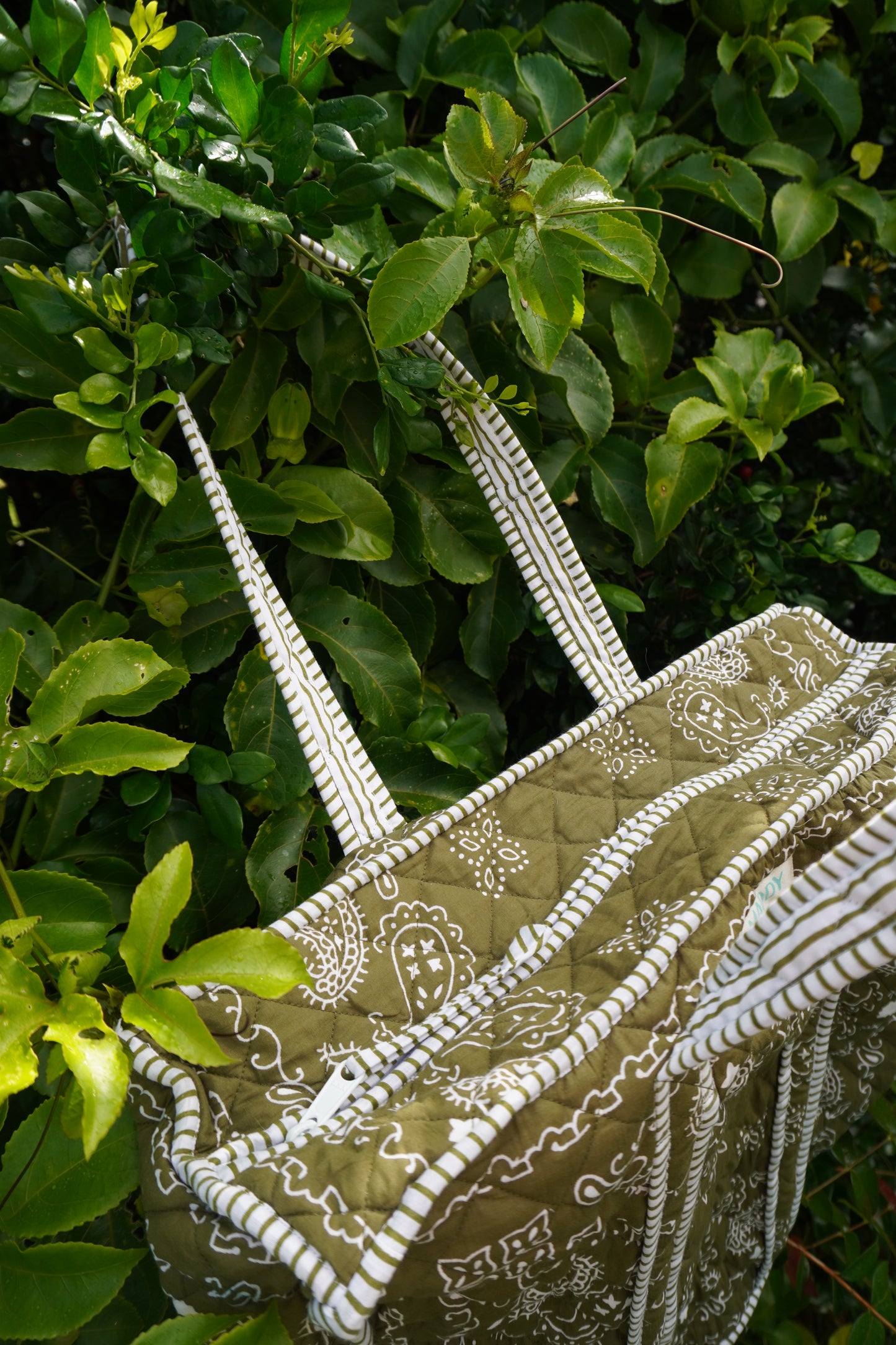 Reef Bandana Quilted Dote Bag