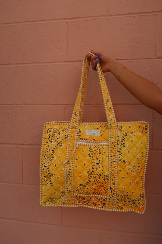 Sunny Quilted Dote Bag