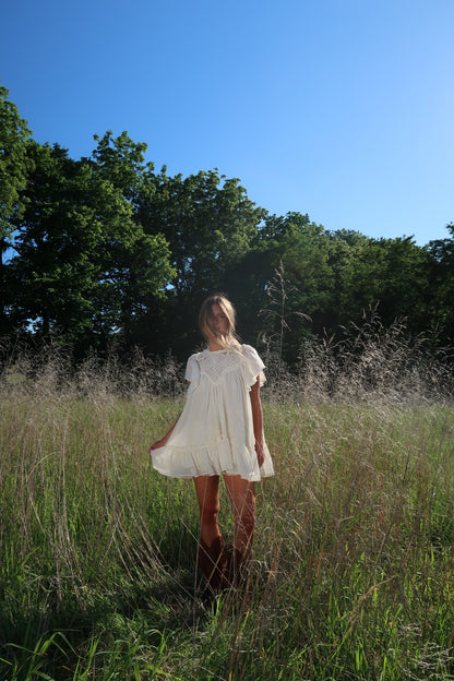 Ivory Bloom Ruffle Sleeve Top