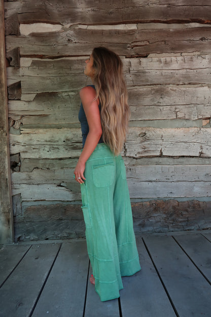 Evergreen Wide Leg Cargo Pant